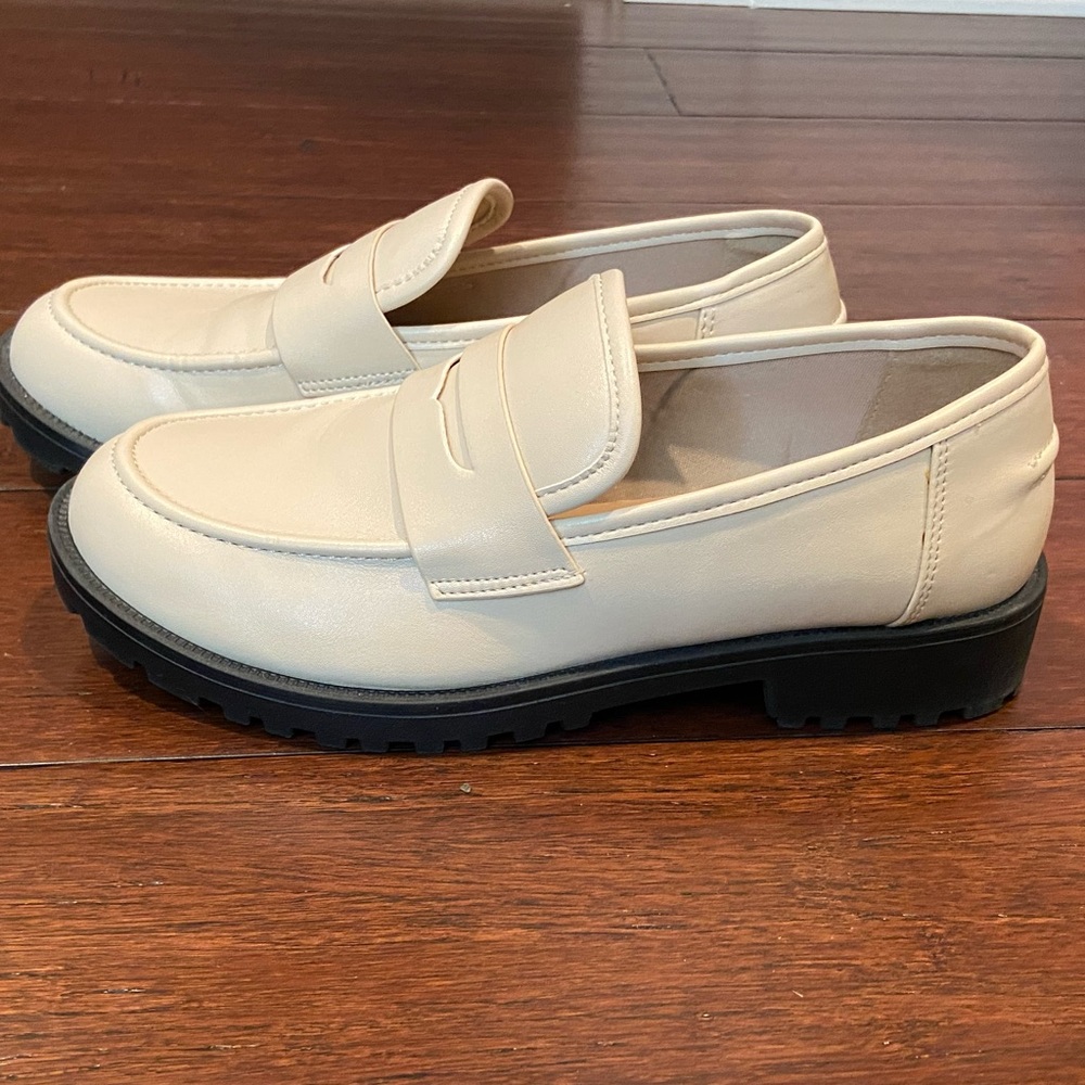 Women’s loafers